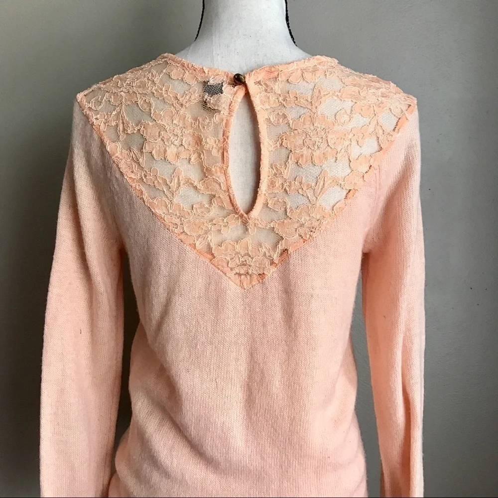[F21] Cozy Lace Sweater